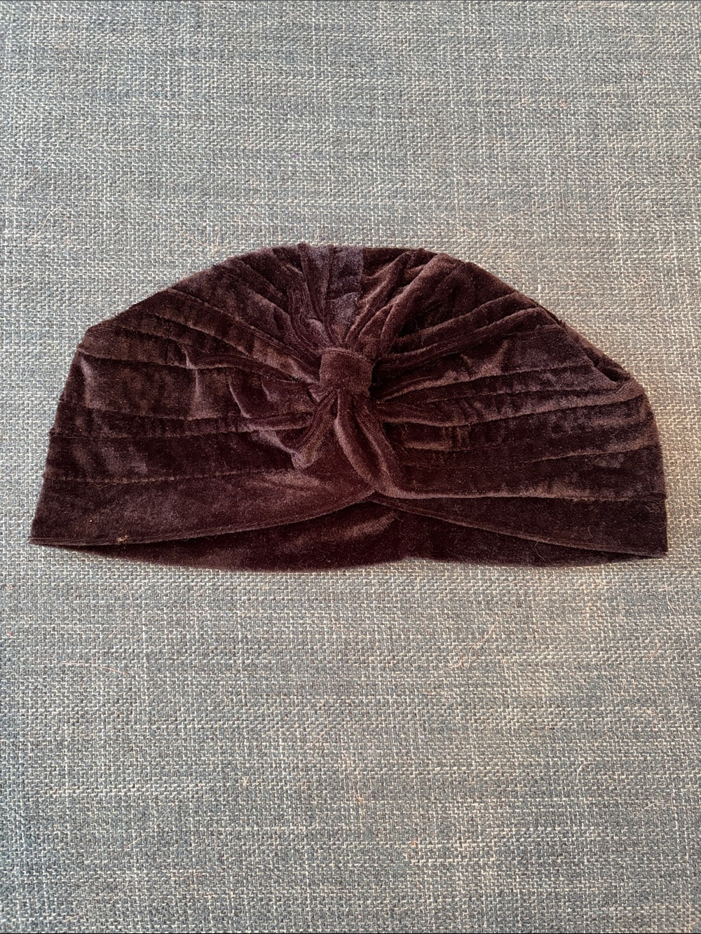 Vintage style velvet turban
